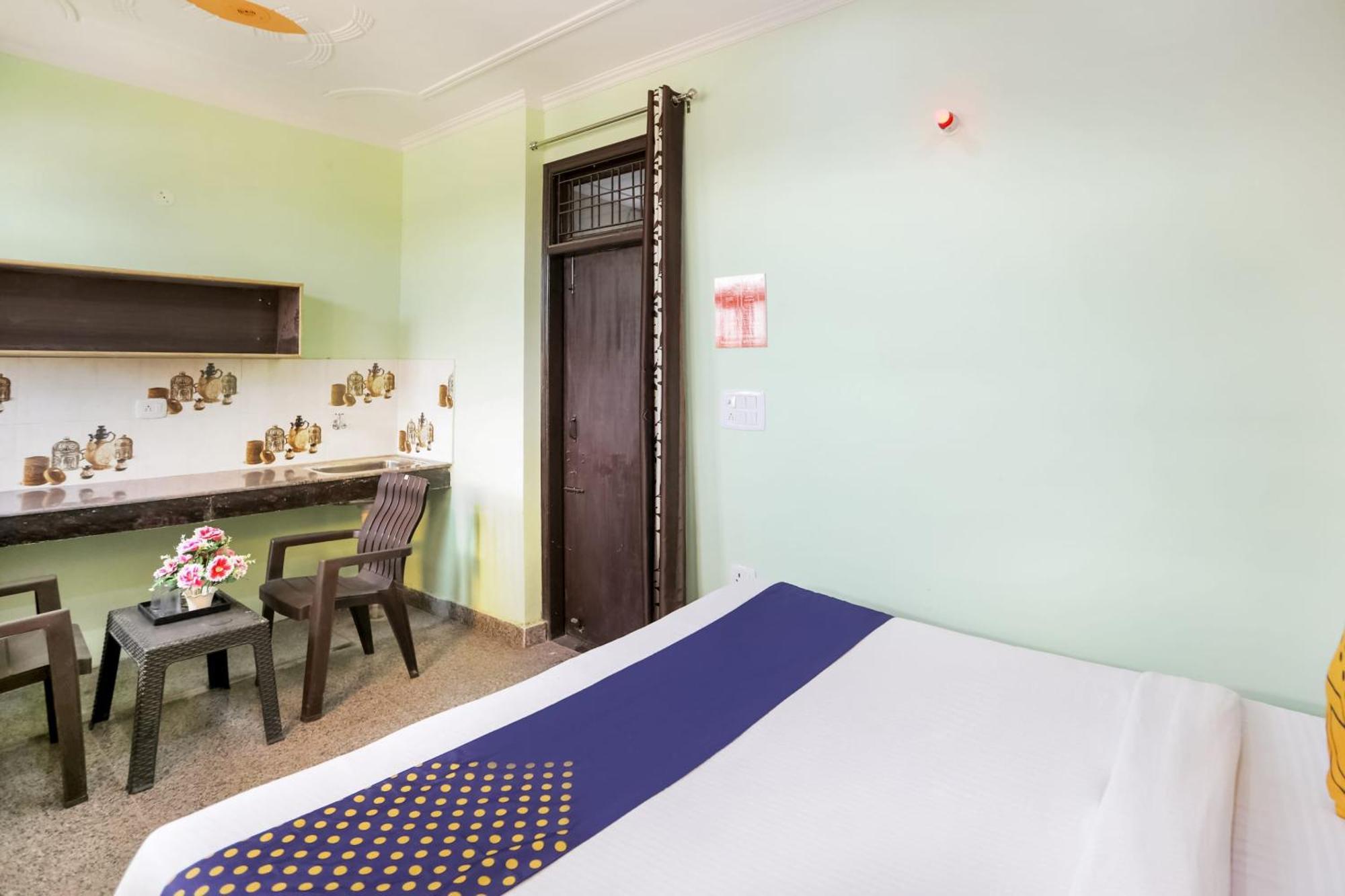 Spot On Main View Guest House Near Leisure Valley Park Gurgaon Exterior foto